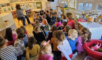 Proslava Međunarodnog dana dječje književnosti u vrtiću: Gostovanje čitateljica i uživanje u pričama