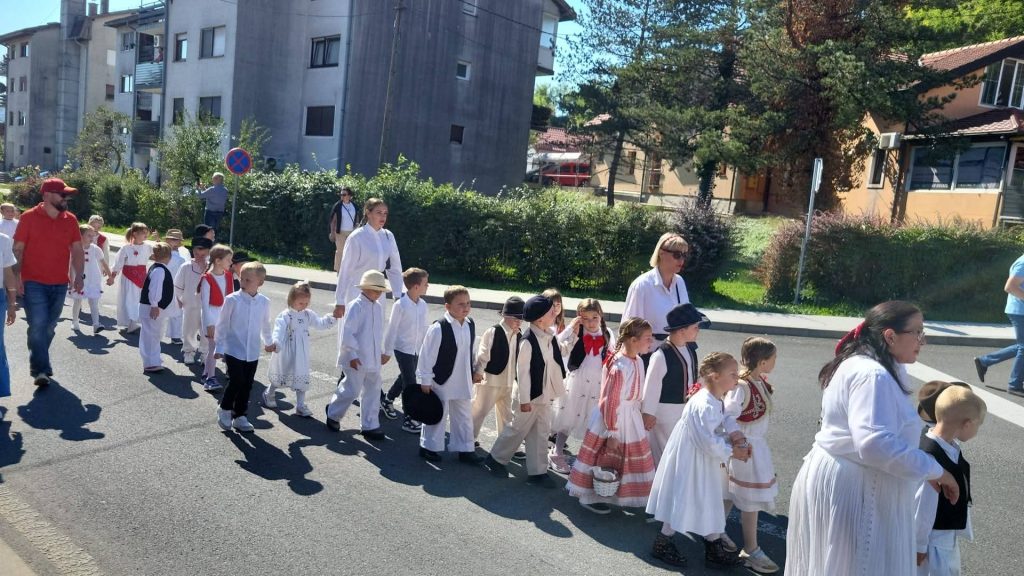 Djeca iz vrtića Naša radost na Povorci beračica i berača, Branje grojzdja Pregrada 2026.