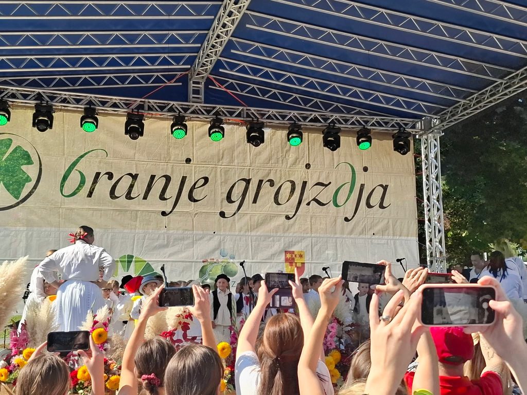 Djeca iz vrtića Naša radost na Povorci beračica i berača, Branje grojzdja Pregrada 2026.