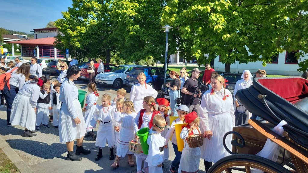 Djeca iz vrtića Naša radost na Povorci beračica i berača, Branje grojzdja Pregrada 2026.